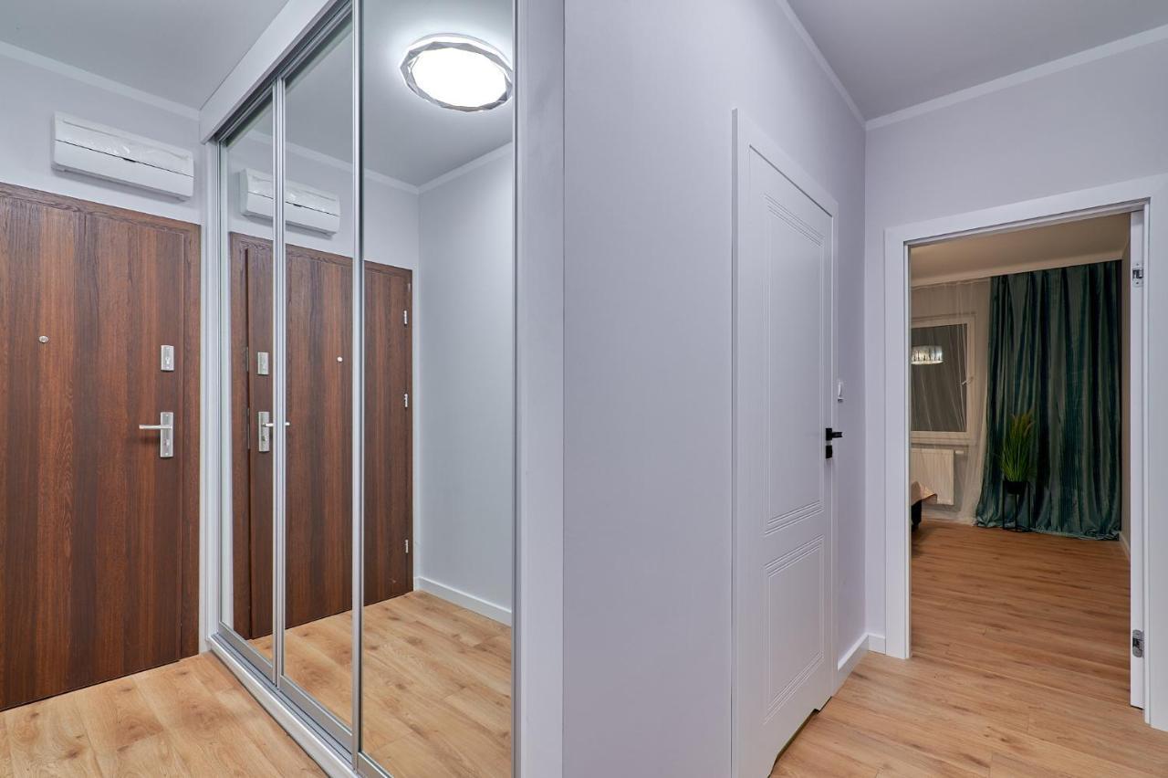 Apartament Z Ogrodem ปีวา ภายนอก รูปภาพ